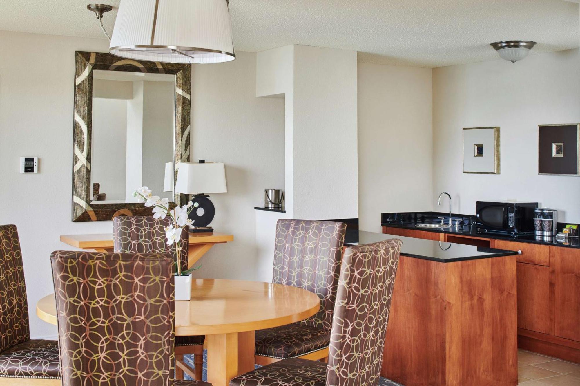 Doubletree By Hilton Hotel Berkeley Marina Ngoại thất bức ảnh